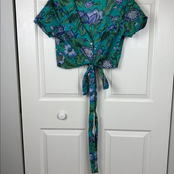L'Academie Teal and Blue Floral Crop Tie Waist Blouse - L - Picture 2 of 8